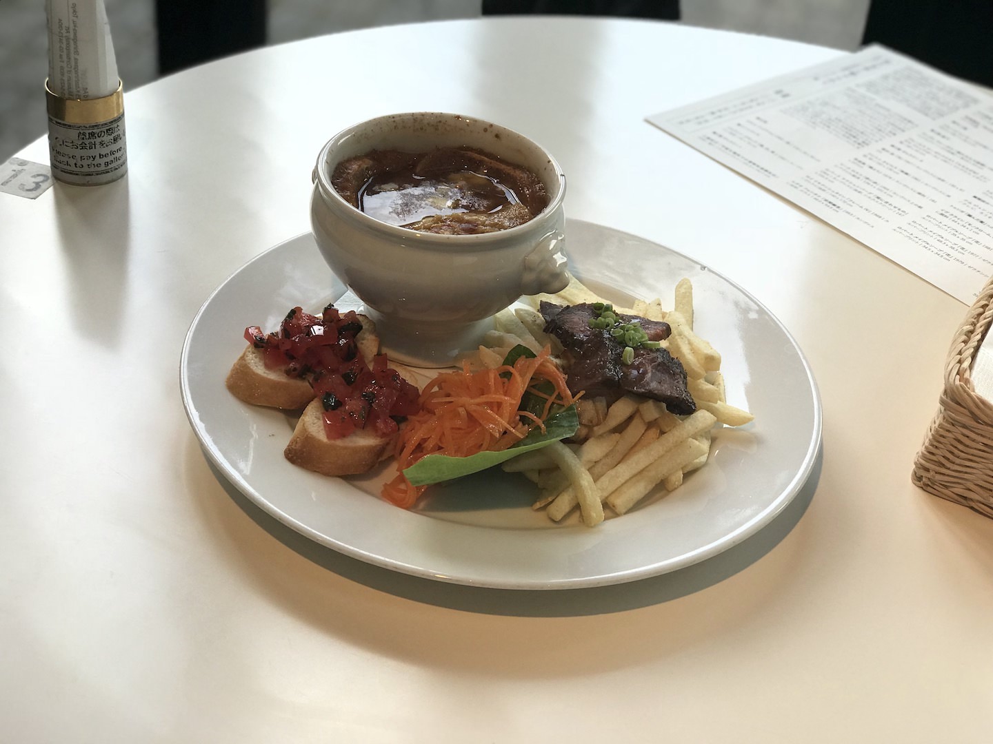 【アート&グルメ】原美術館内人気カフェ「カフェ ダール」のお得な平日ランチ