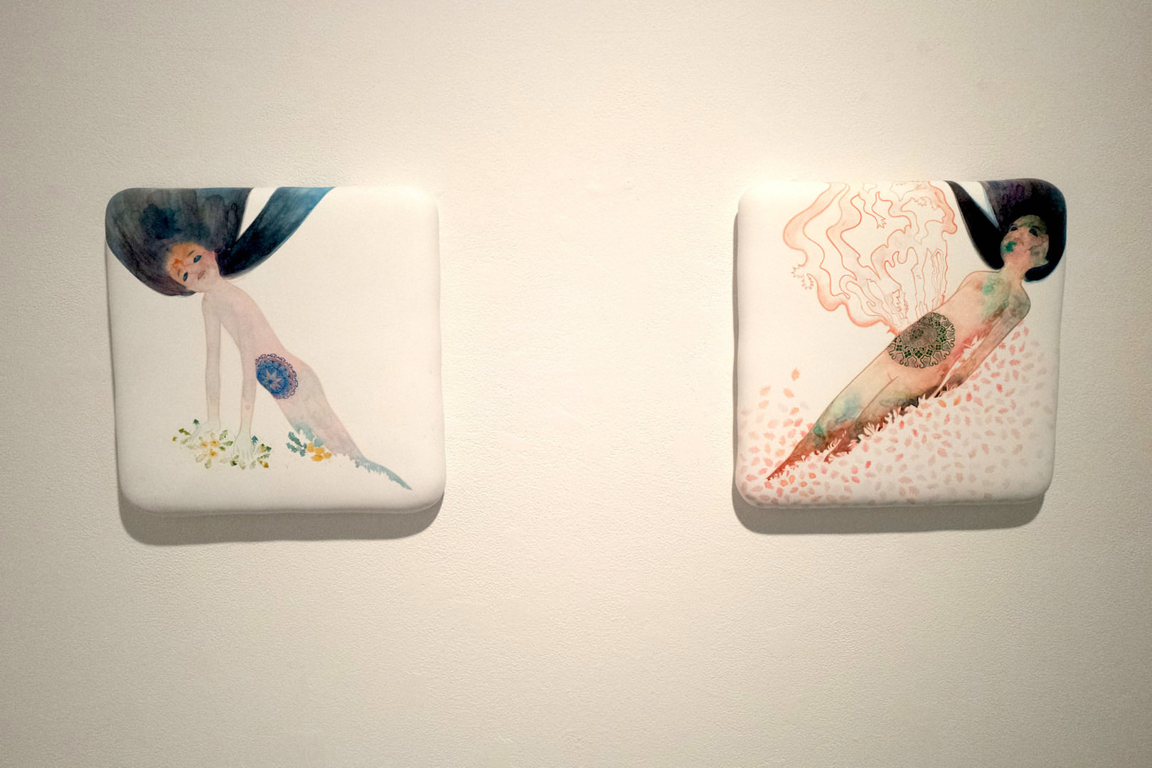 山かむり（yamakamuri）パネル、毛布、綿布、アクリル絵具 31.5×31.5×4cm ※each 2013年