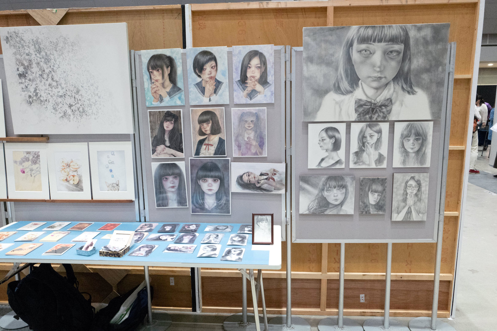 比較的女性を中心とした肖像画のような作品が多かったです。