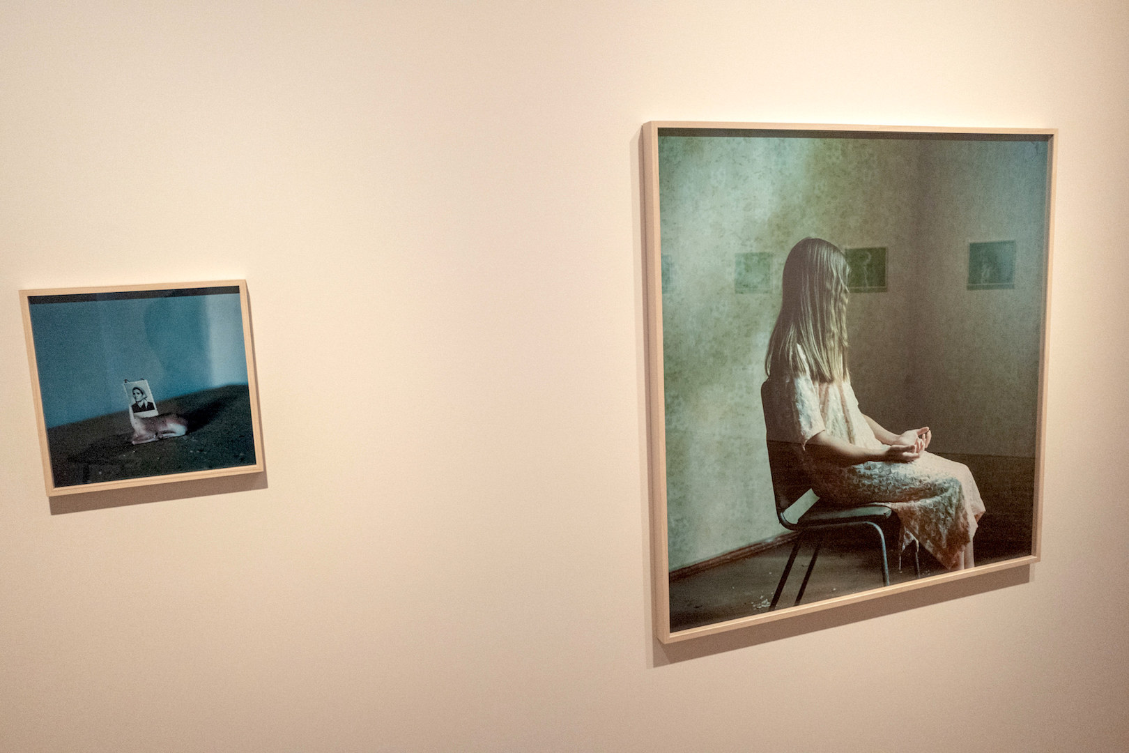 左：「Untitled #190」2016年 右：「Untitled #137」2014年