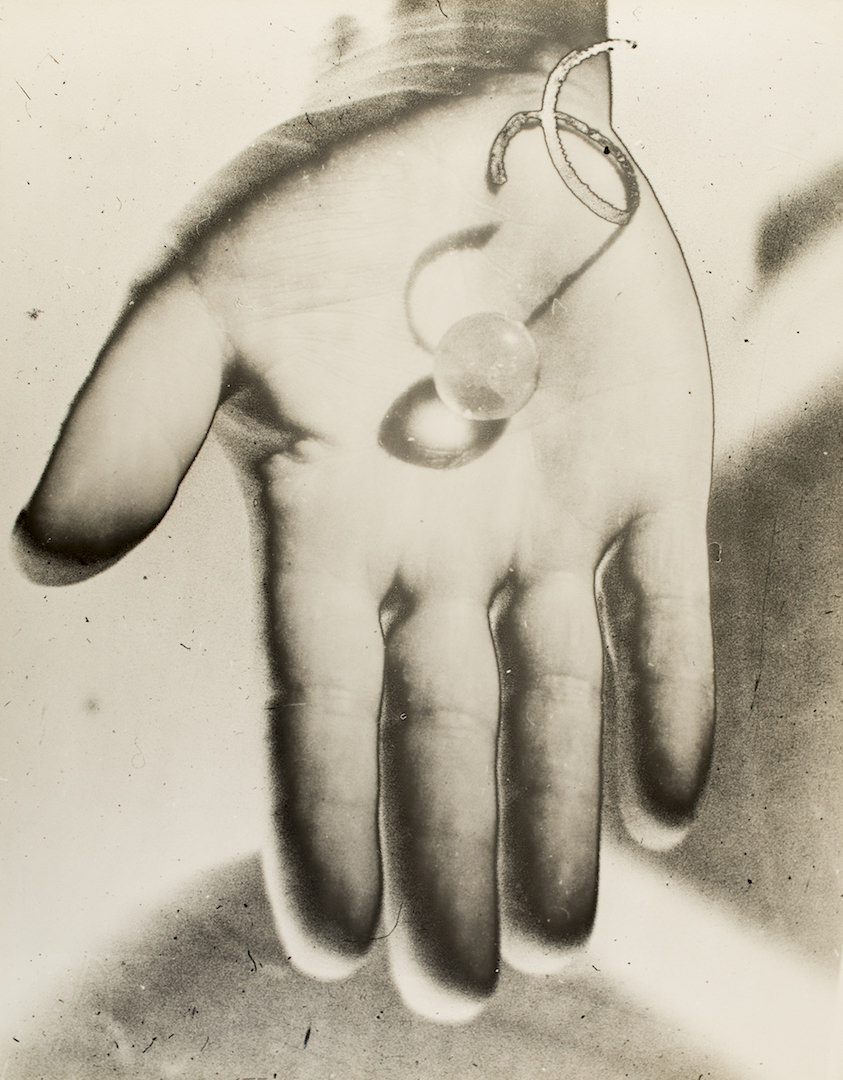 Osamu Shiihara, Title Unknownn.d.(1930s), gelatin silver print, 30.4×23.7cm©The Estate of Osamu Shiihara, courtesy of MEM, T…