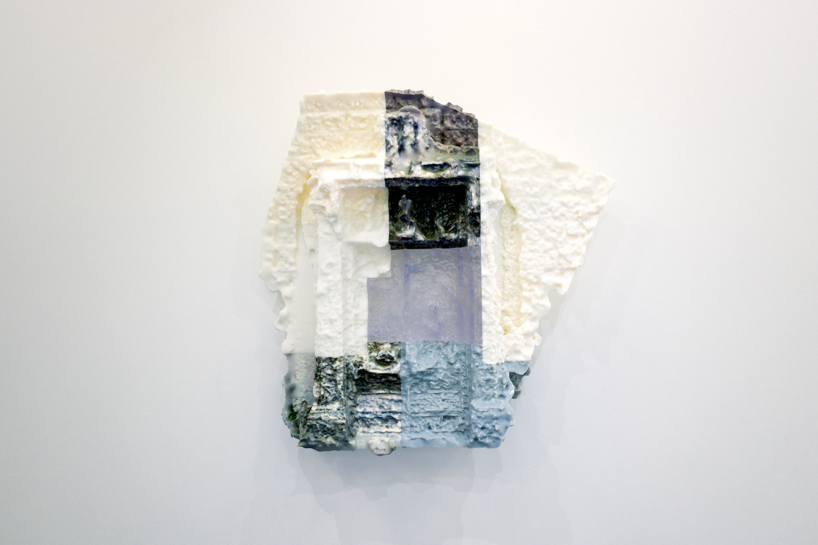 Photo Sculpture「The gates of hell」~ネットから収集した画像を3Dデータ化して3Dプリントで出力し、樹脂で加工した作品です。