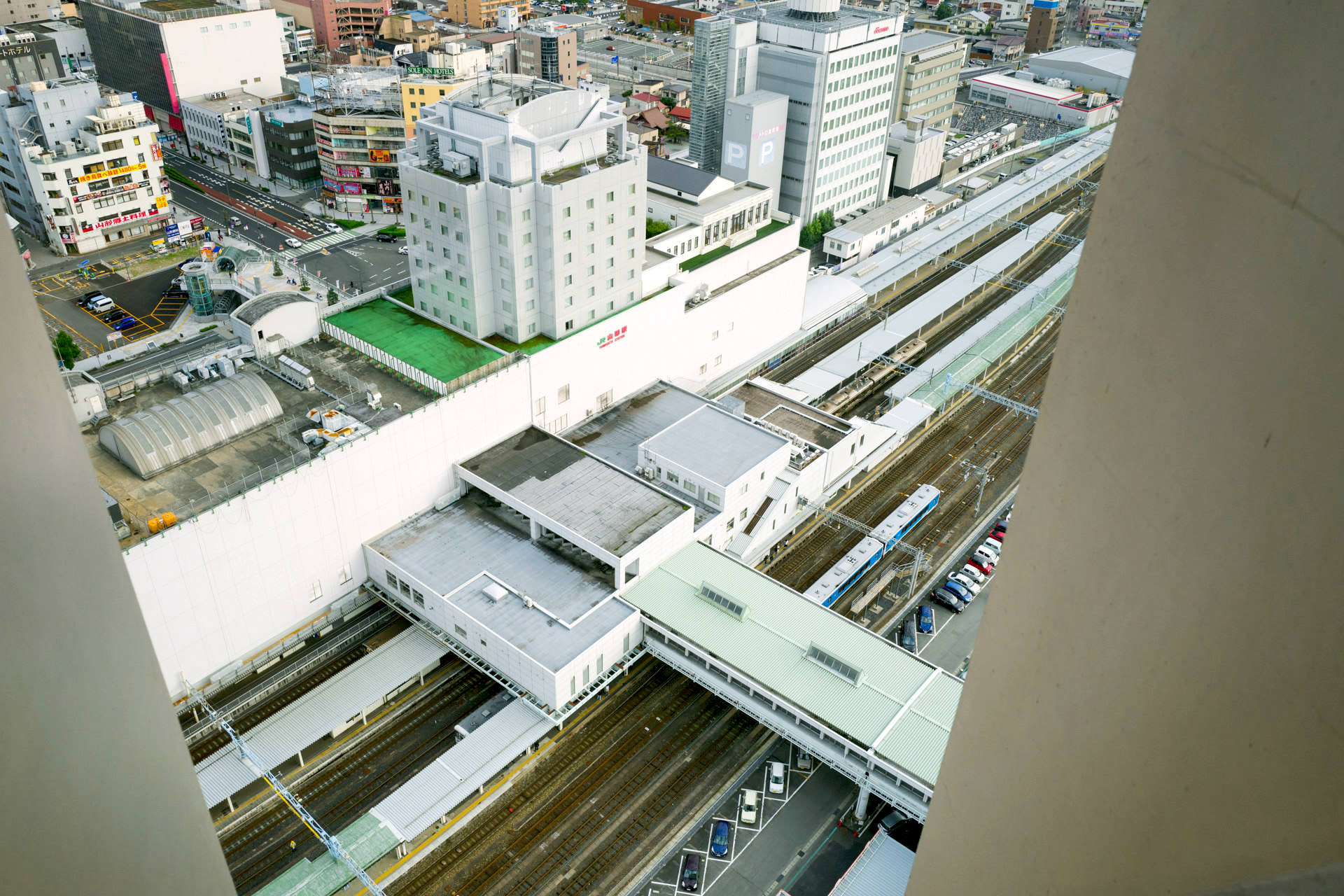 眼下に山形駅が一望できる部屋に宿泊しました。
