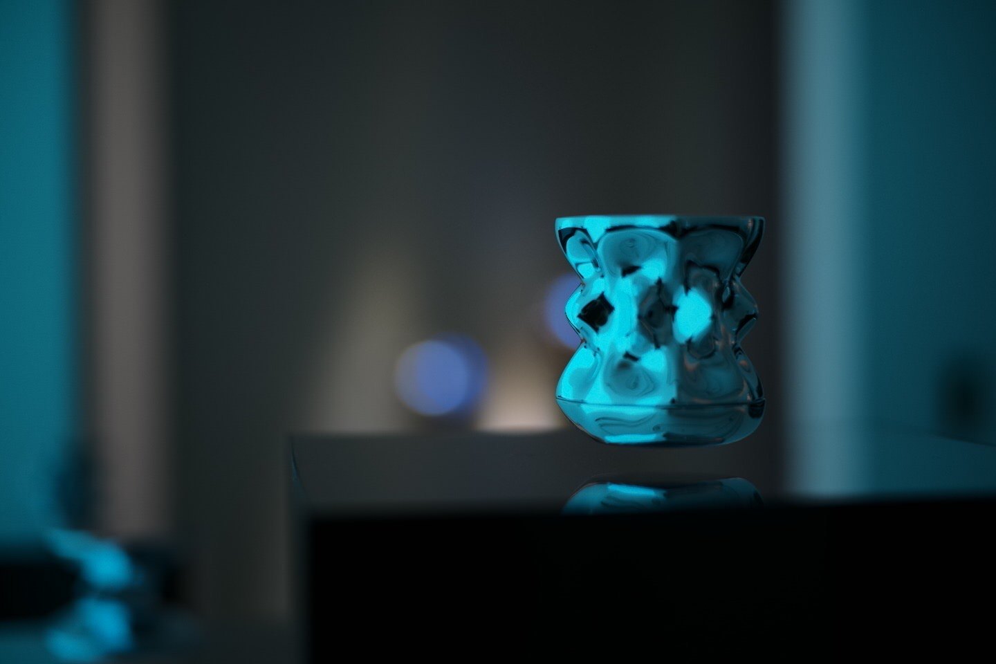 落合陽一によるTDK Corporationとのコラボレーション作品「Silver Floats」 at kolor