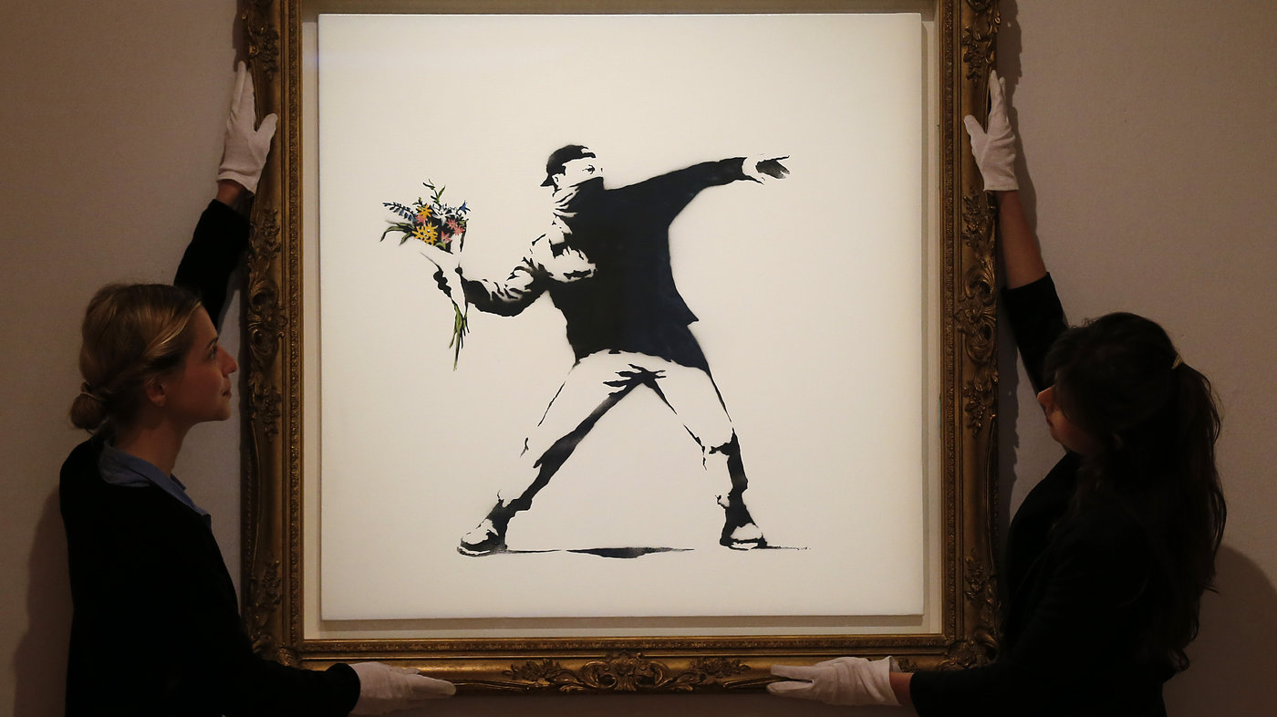 Banksy《 Love Is in the Air》