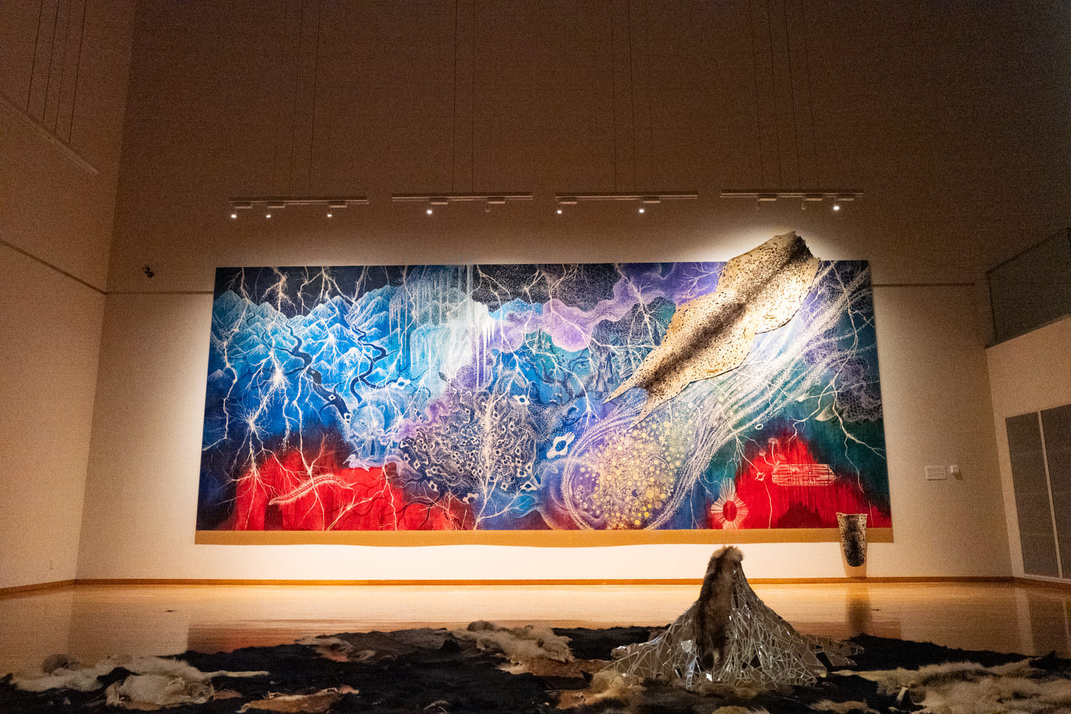 【個展】強きエネルギーの源を探す〜鴻池朋子「ハンターギャザラー」@秋田県立近代美術館