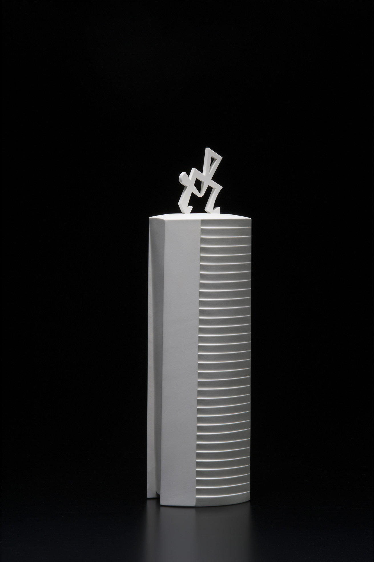和田 的《白器「牛」》2015 個人蔵