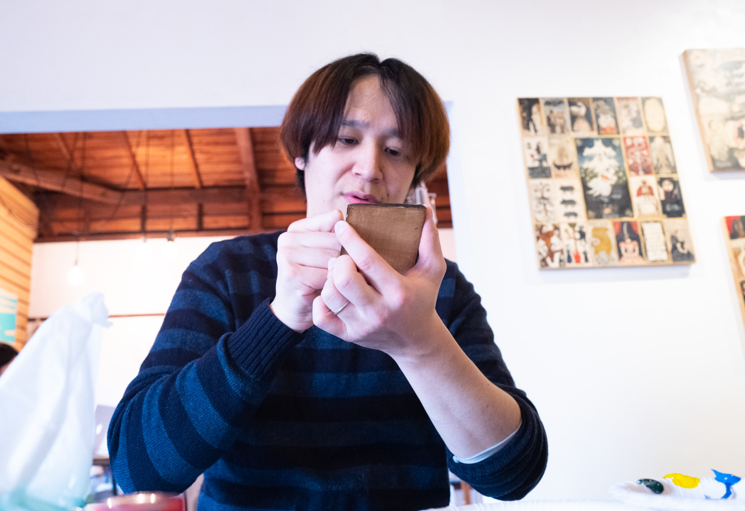 【個展企画】網代幸介さんに「小さな肖像画」を描いてもらった
