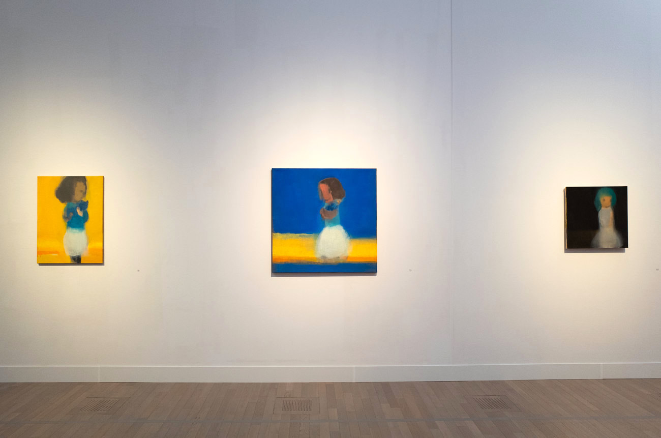 ??クション5〈「イケムラレイコ 土と星 Our Planet」展 2019年 国立新美術館展示風景〉左：《黄色の中でミコを抱いて》 1995/96 年 油彩／カンヴァス 83.2×62.5cm 作家蔵中：《黄色の道》1996 年 油彩／カンヴァス…