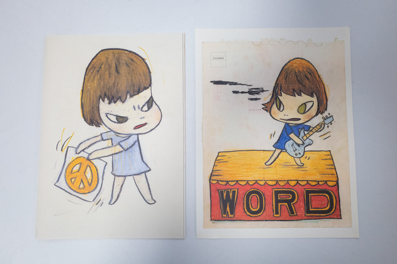 左:NO WARより 右作品:「DRAWING FILE」の1枚