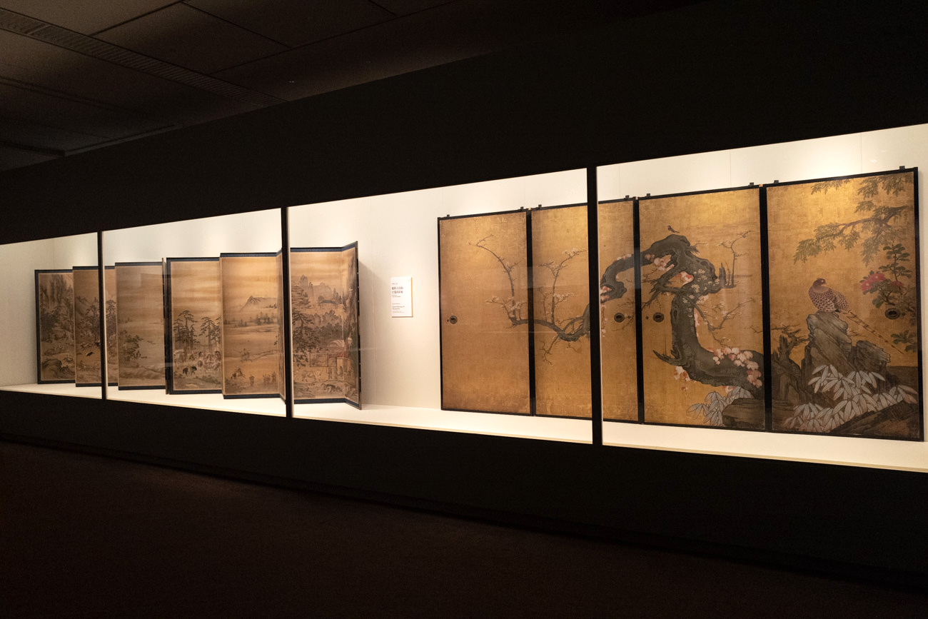 狩野 山雪 《梅花遊禽図襖絵》 紙本金地着色 四面 各184.0×94.0cm 寛永8年（1631） 京都・天球院