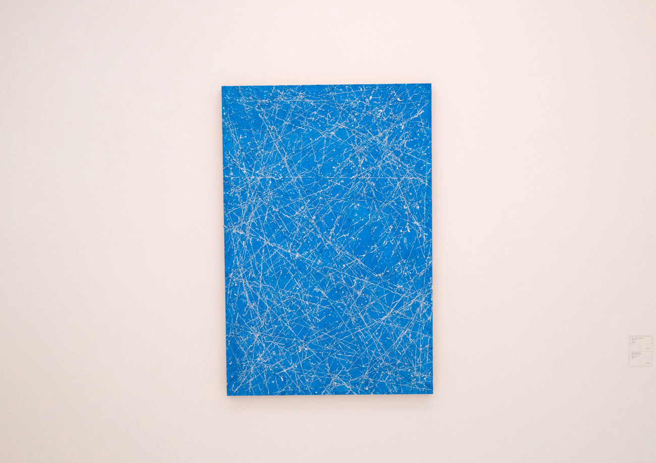 髙畠依⼦《Blue sky dust》2018年 oil on panel 142×95cm