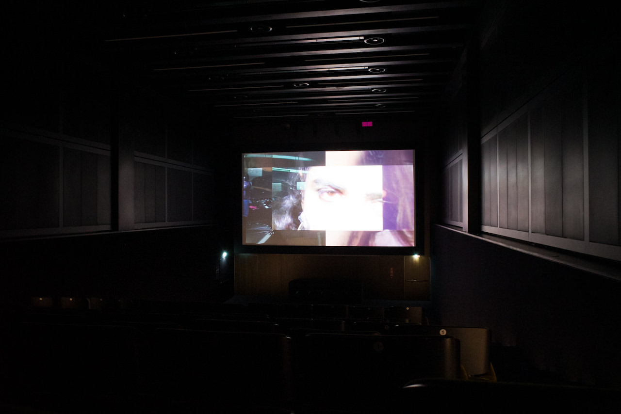 Cinema館は出入りが自由です。複数本数上映されていました。