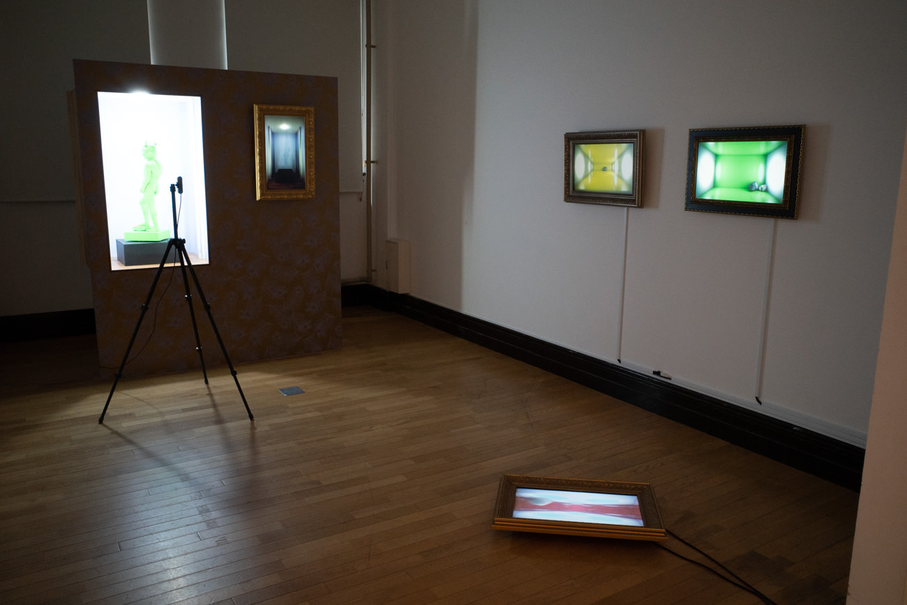 川島大幸《green room,yellow room,red room》