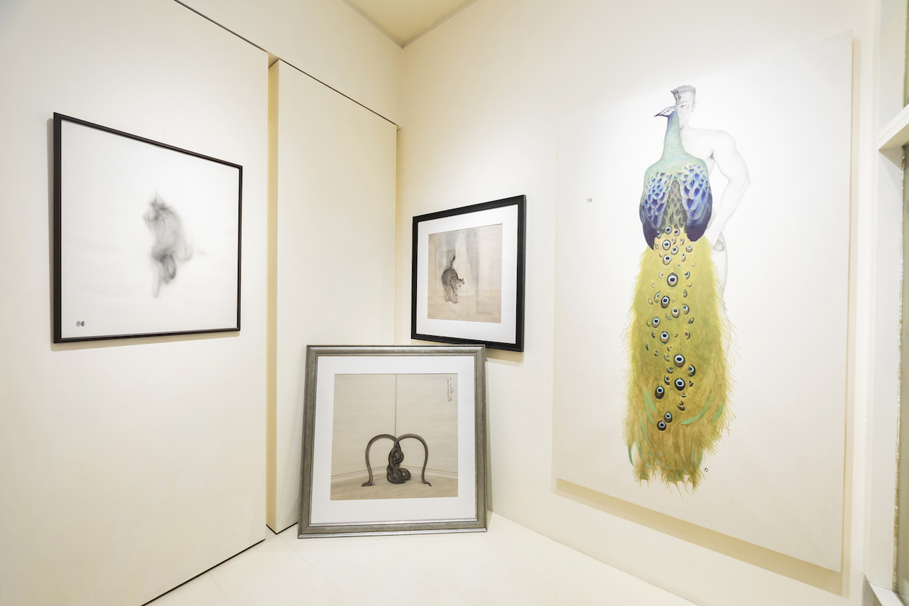 【4人展】濃密空間に圧倒される「木彫、油絵、日本画、ドローイング」 成山画廊