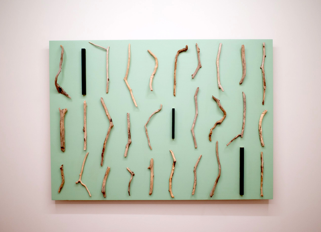 自続因 Cause of Self-Continuation 2018 wood, acrylic 89.9x125.0x10.7cm