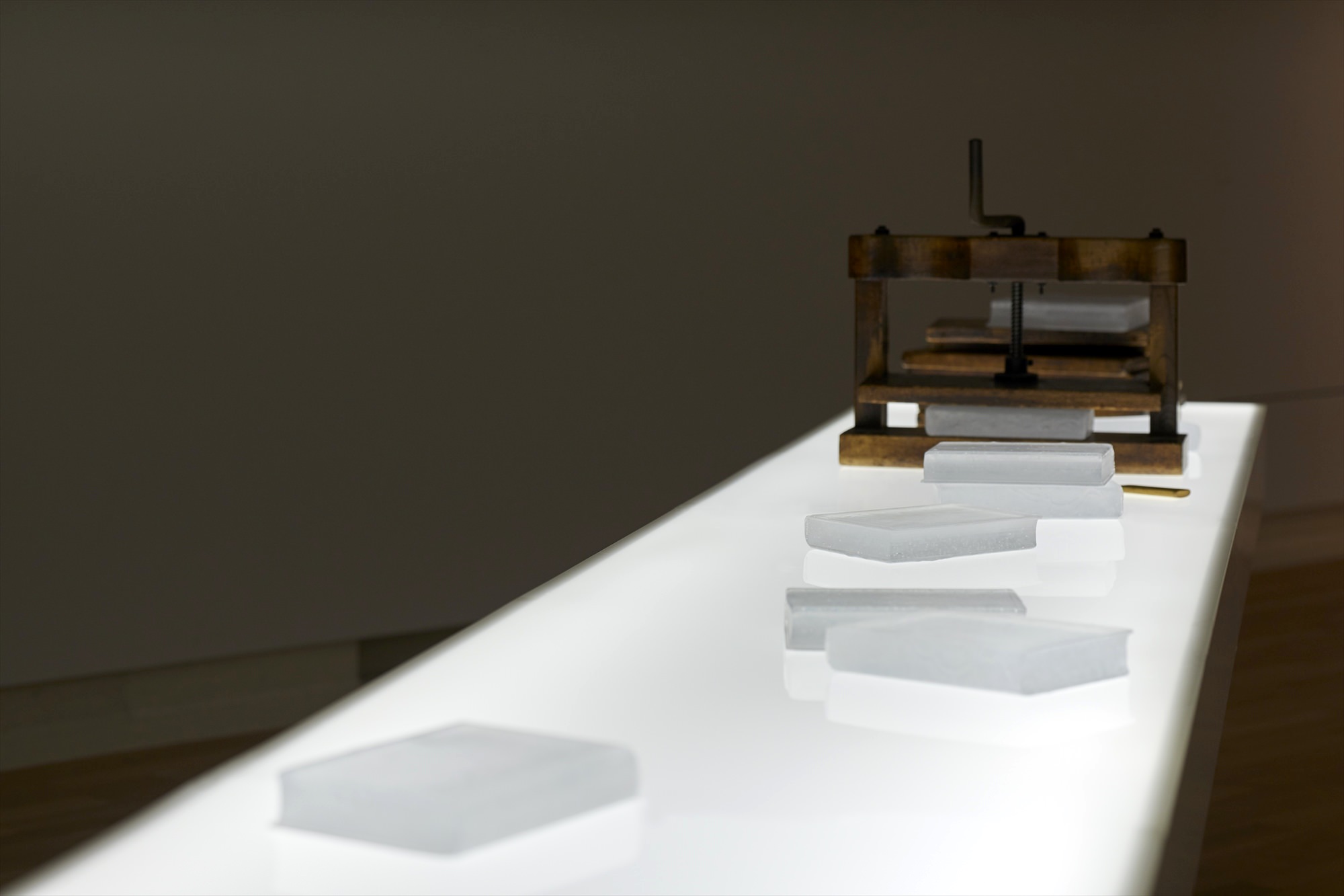 宮永愛子「漕法」展示作品 Photo by 木奥惠三