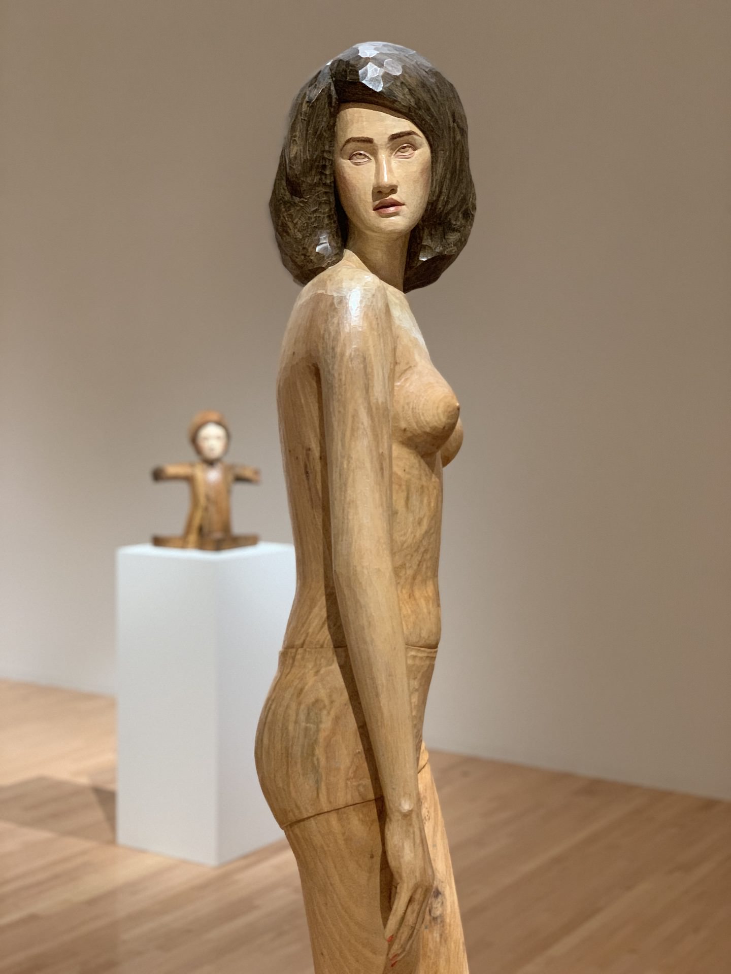 棚田康司 《雨の像》 statue of rain 2016年 樟材の一木造りに彩色