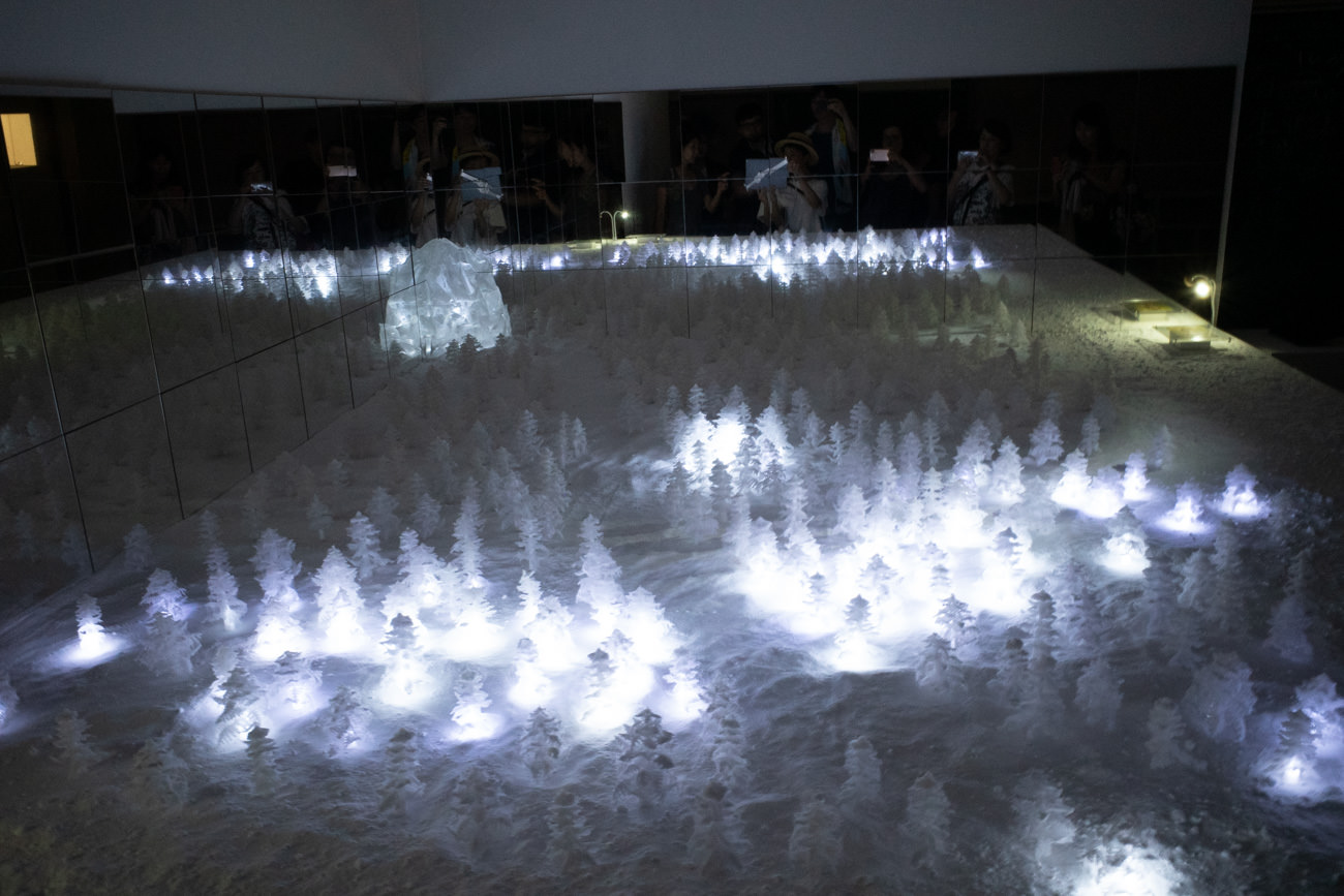 村田朋泰《White Forest of Omens》
