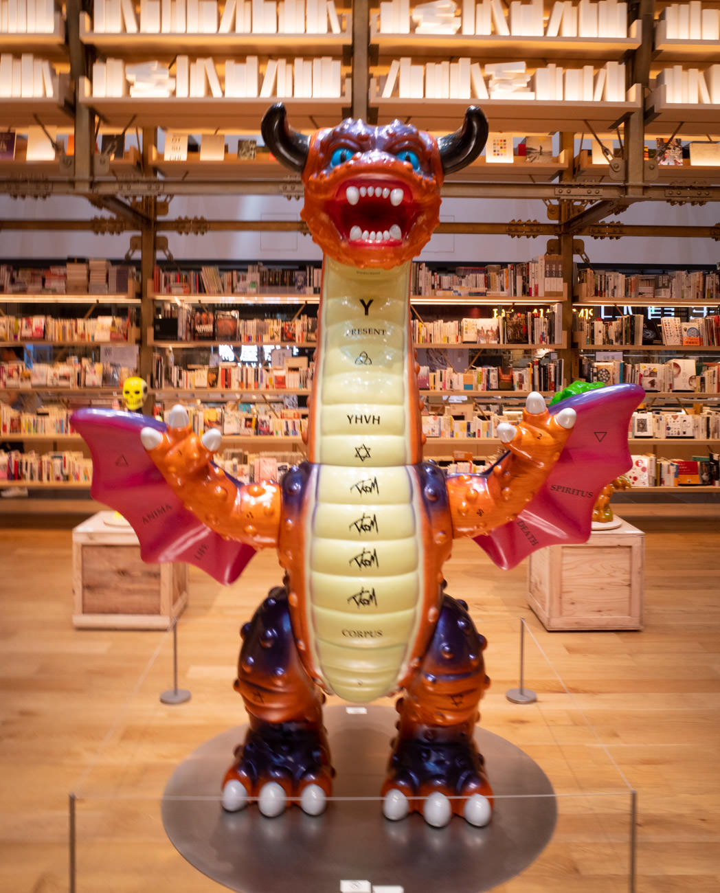 【個展】木彫作品に初挑戦〜コムロタカヒロ「Vortex」銀座 蔦屋書店GINZA ATRIUM