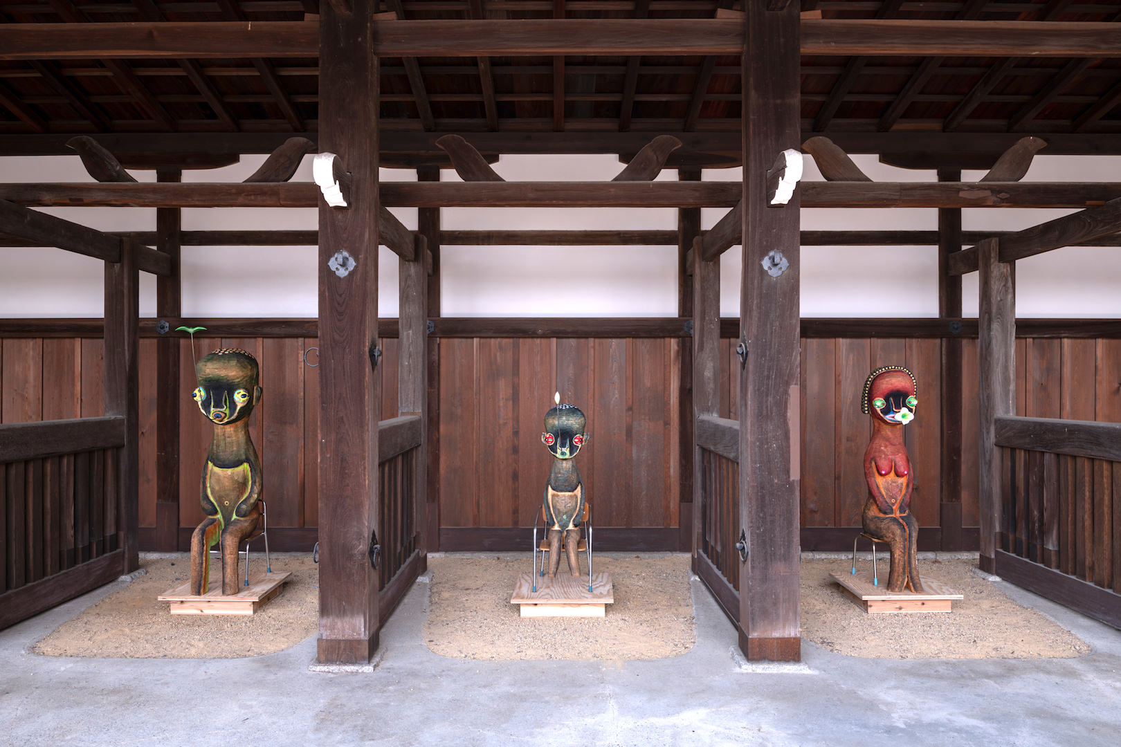 加藤泉《無題》2008年 photo Nobutada OMOTE
