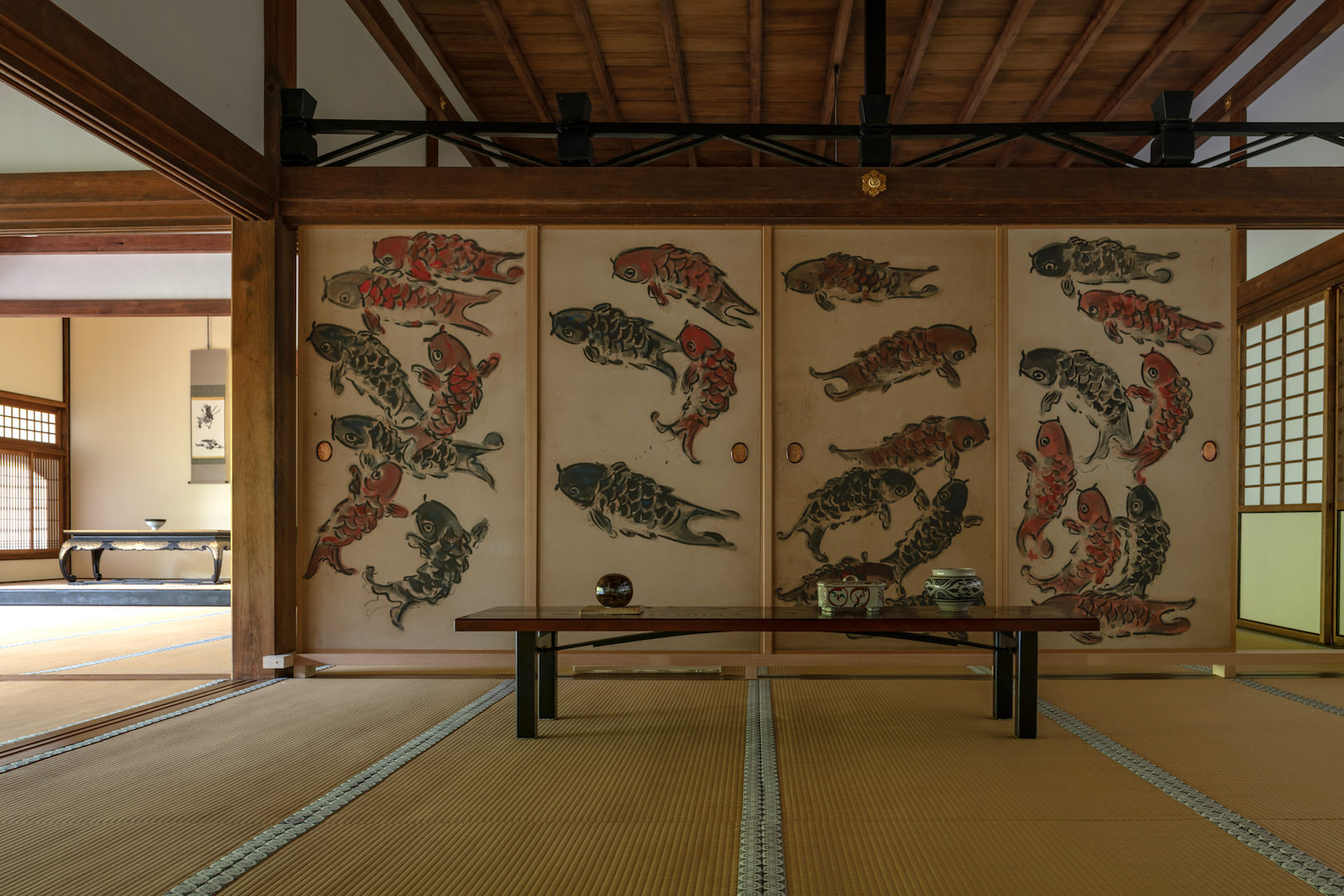 棟方志功《群鯉図》photo Nobutada OMOTE