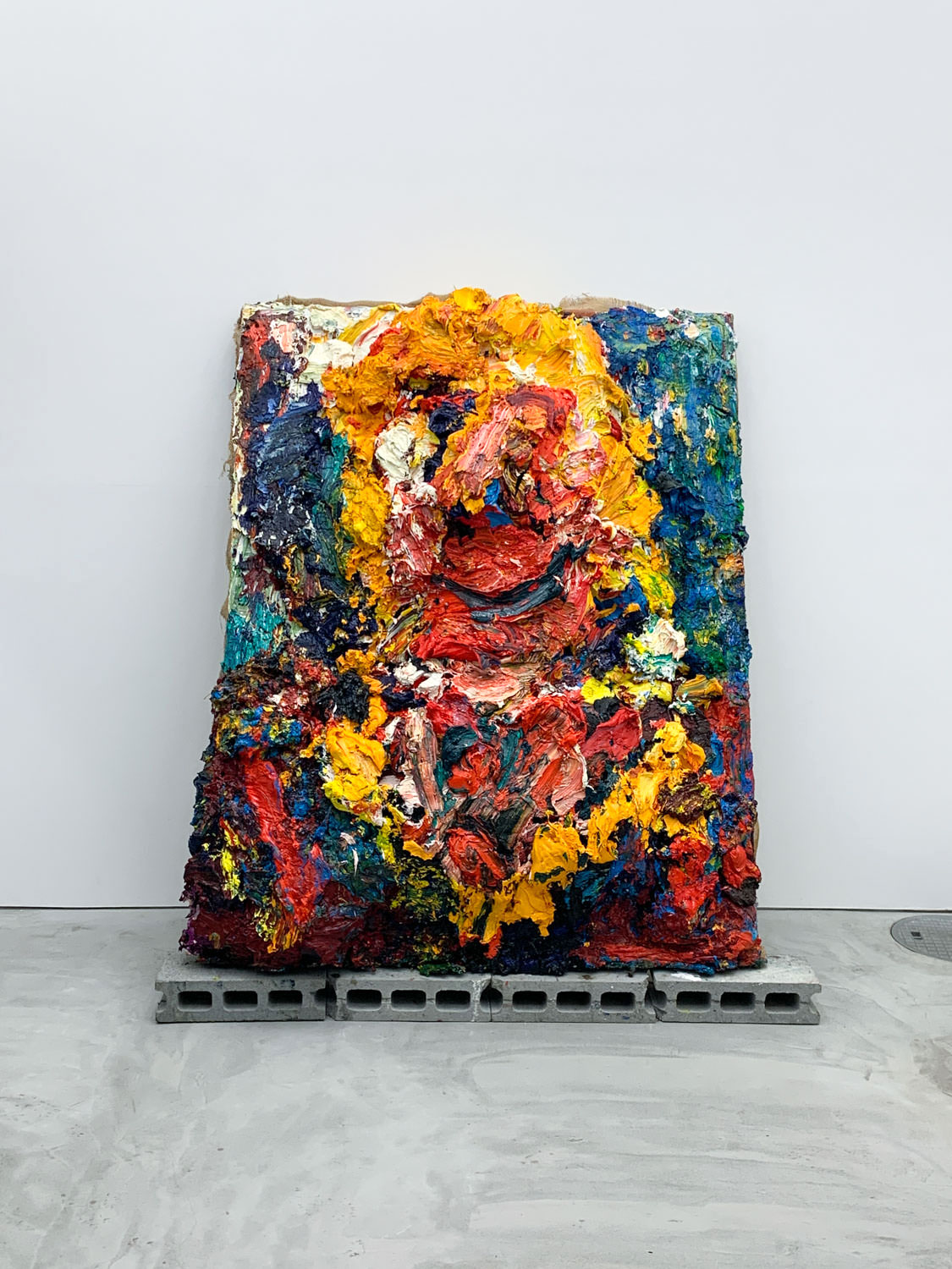 水戸部七絵 ≪I am a yellow≫ 2019年 木製パネル、麻布、油彩 170×140×30cm