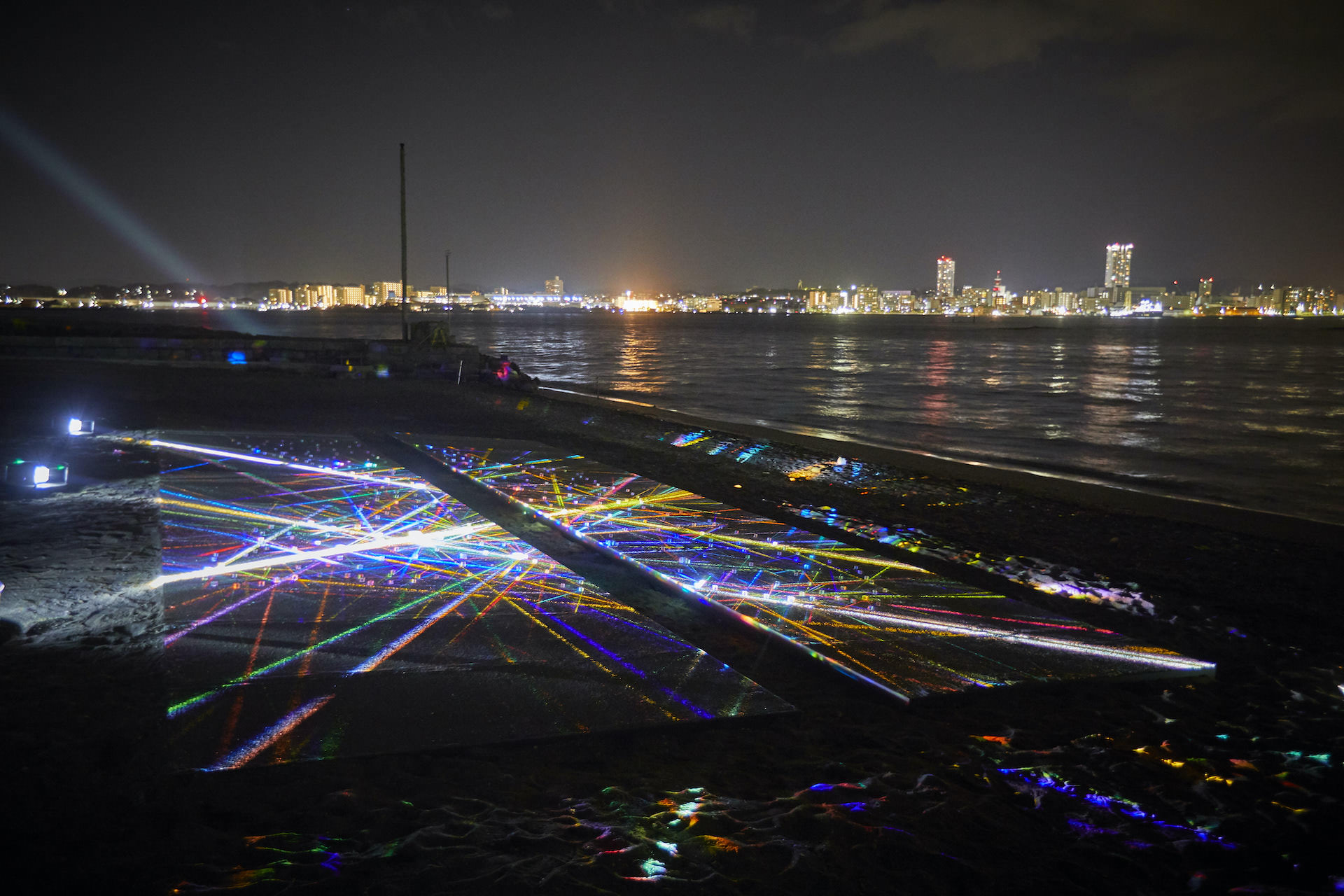 【イベント】島をまるごと“夜の美術館”に「Sense Island -感覚の島- 暗闇の美術島」猿島