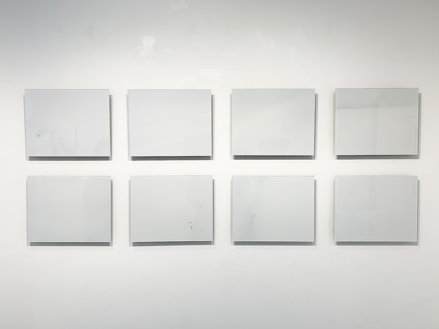 鈴木一成（Gallery OUT of PLACE ディレクター）≪シロイロにマツワル≫