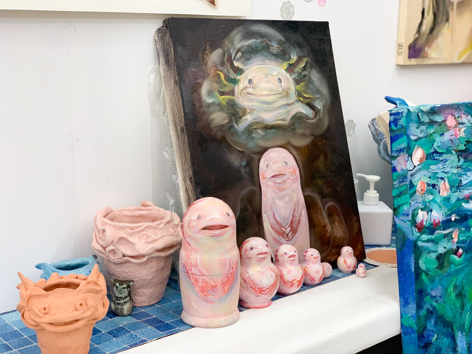 公開制作のゾーンでは、本展に関係しない作品が陳列されていました。