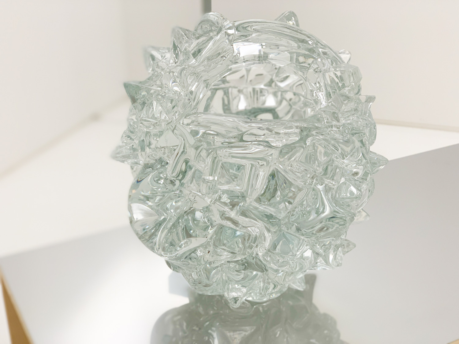 三嶋りつ惠≪CRYSTAL CAVE≫ 2019年 glass 31x29cm
