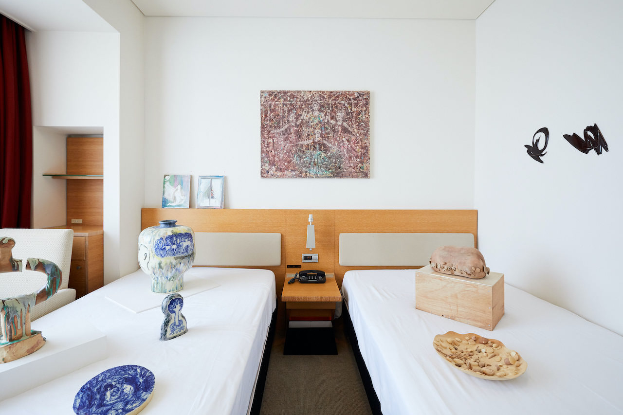 FINCH ARTS, ART in PARK HOTEL TOKYO 2019 展示の様子 photo by Yusuke Tsuchida