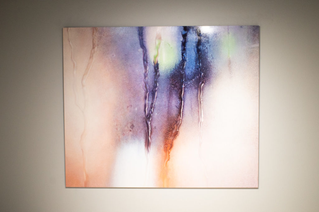 Marilyn Minter マリリン・ミンター《Thigh Gap》 2016年Enamel on metal 182.88 x 219.71 cm