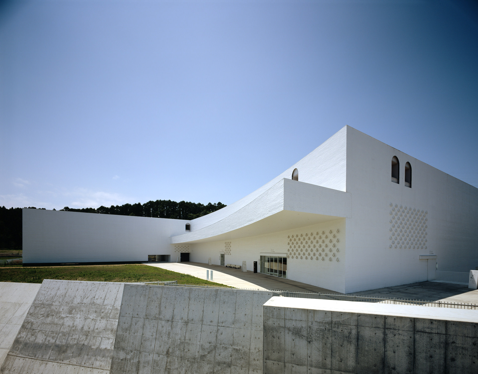 青森県立美術館 外観