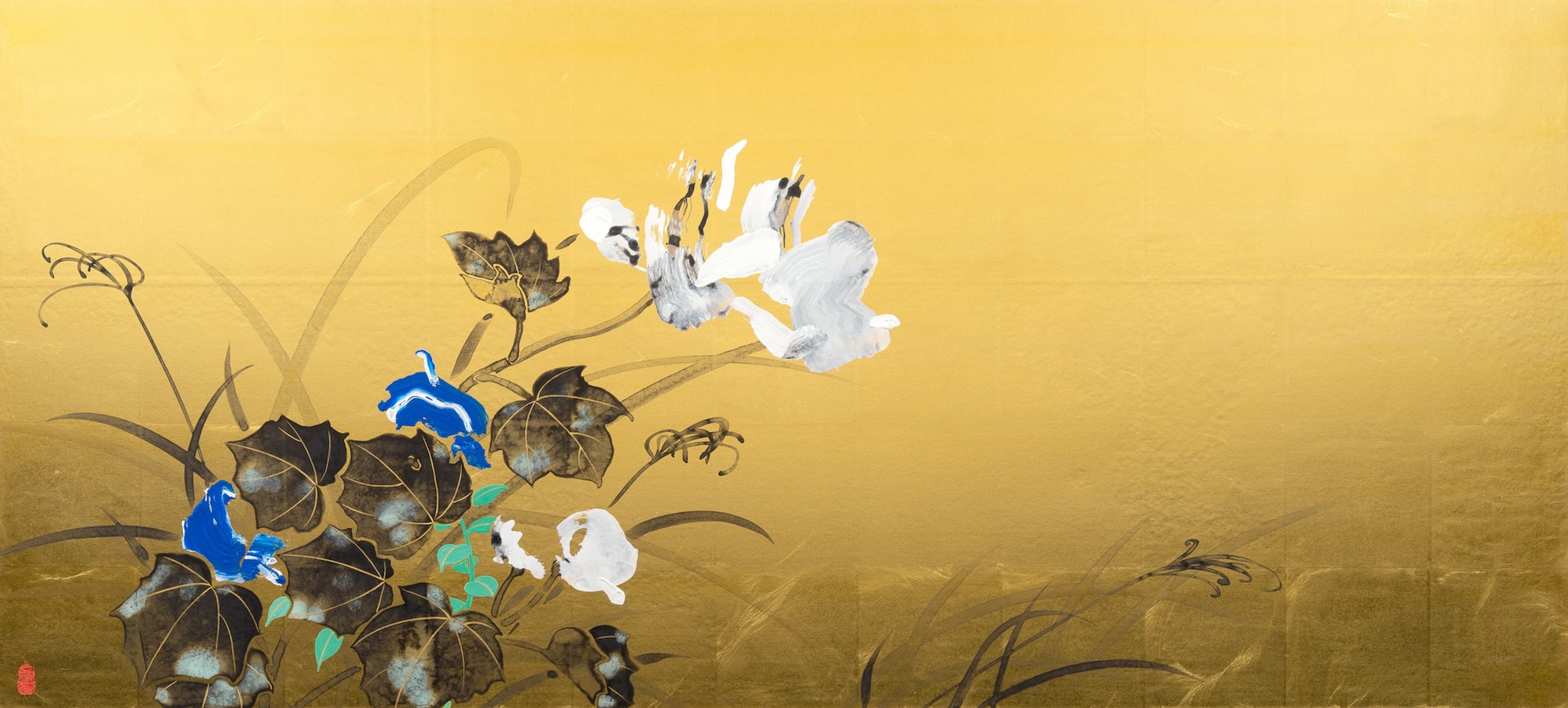 品川亮《秋草図》2020年 625×1375×40mm 顔料、墨、金箔、膠、アクリル、 和紙、木製パネル ※展示外作品