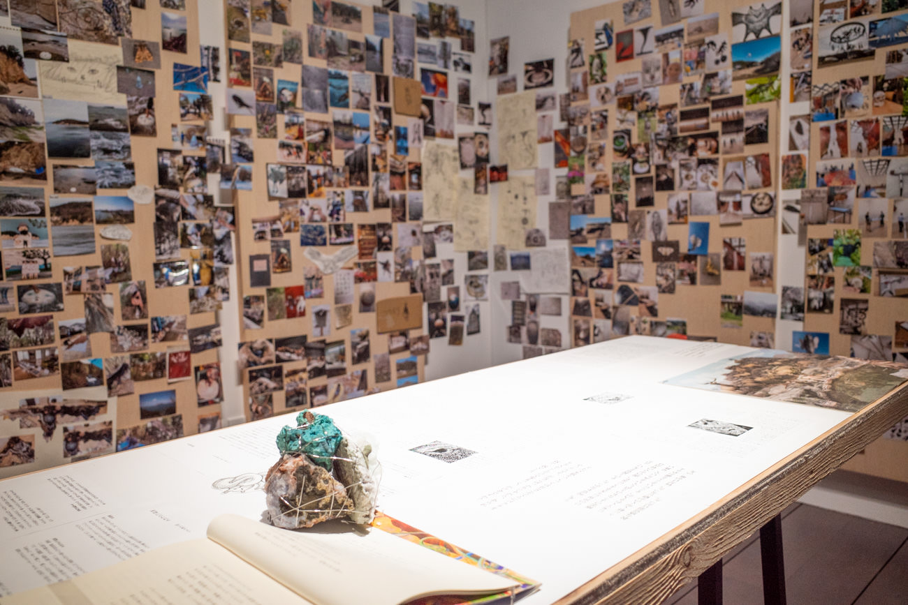 展示風景〜様々なプロジェクトの写真やスケッチが展示されていました