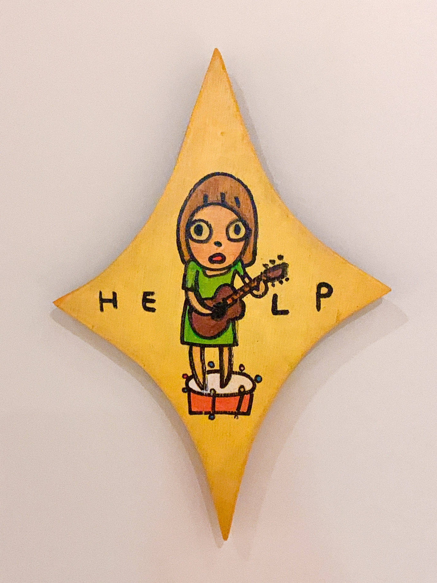 奈良美智《HELP》2011年 アクリル絵具、ペン、木板 30.5x20.5cm