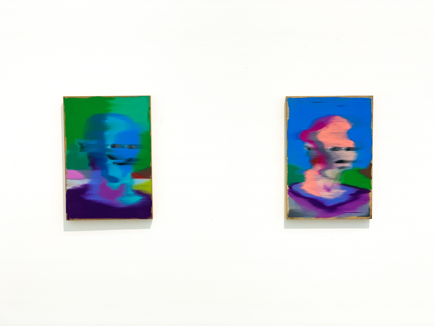 左：中園孔二 Koji Nakazono 不明 oil pastel on wood panel 右：中園孔二 Koji Nakazono 不明 oil pastel on wood panel