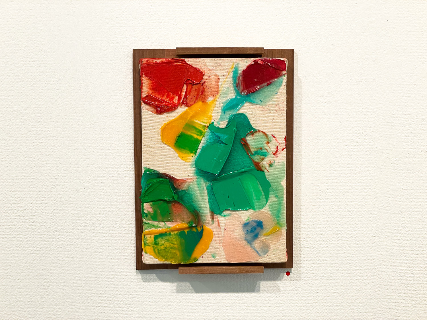 岡﨑乾二郎《渚を枕に浮寝のはて/On the water off Captiva(Feticci Personali)》 2020年 アクリル、キャンバス 25×18×3.0cm