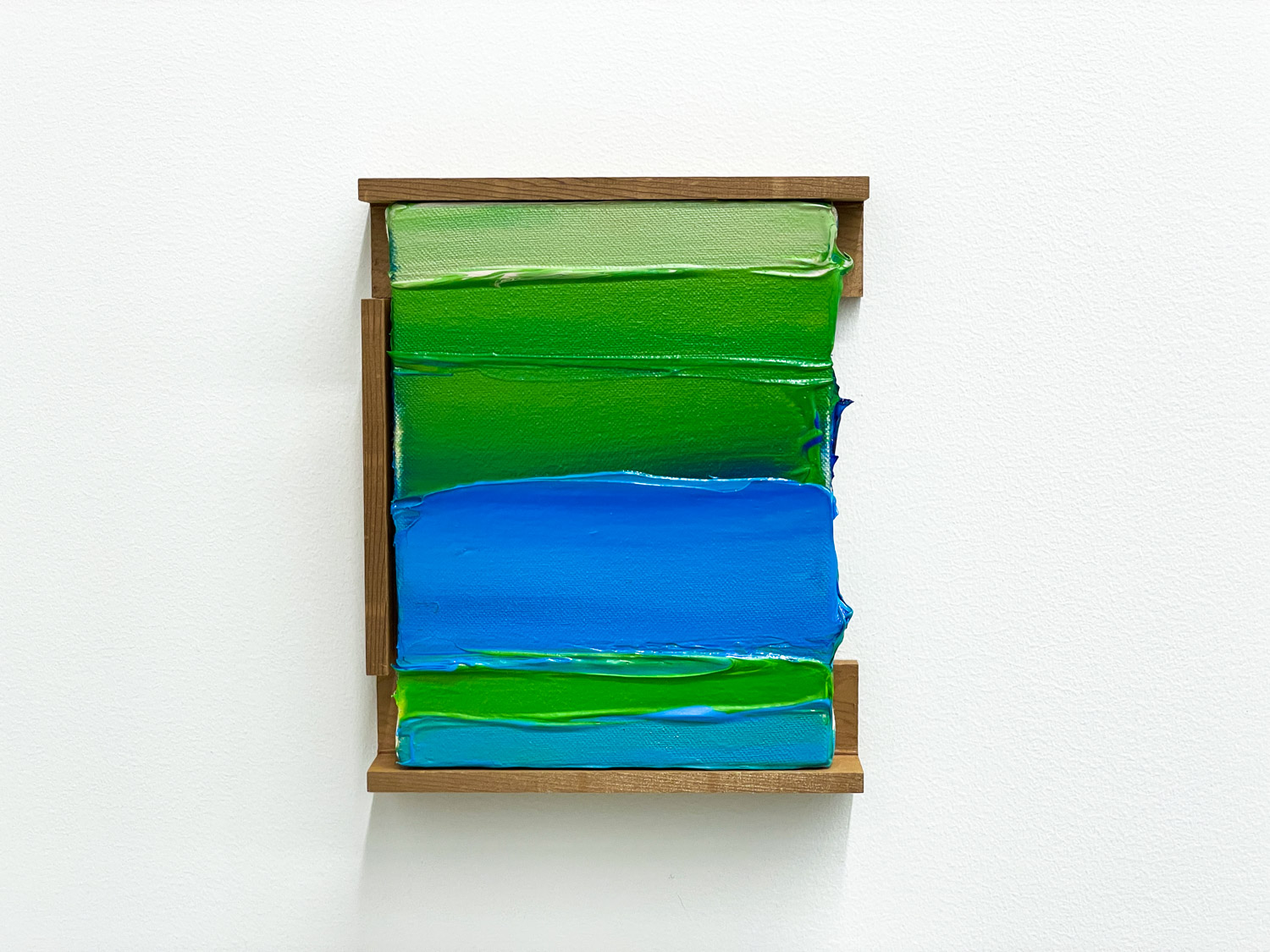 岡﨑乾二郎《す. 翠華(すいか)水成/ The essential form of metals》 2015-2020 Acrylic on canvas 19.7x16.2x3.0 cm Set of 10 From left the right…