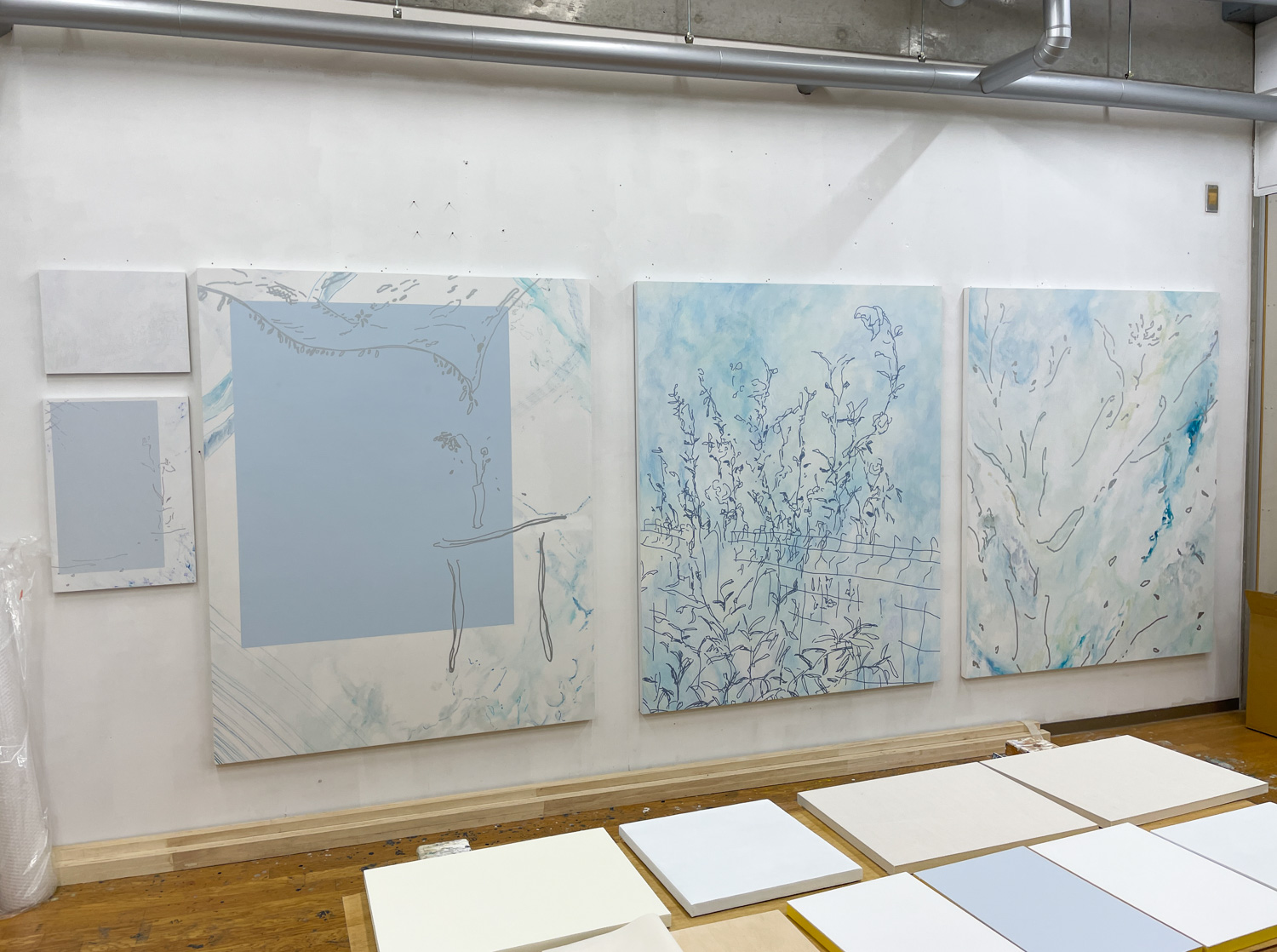 学内アトリエでの制作風景