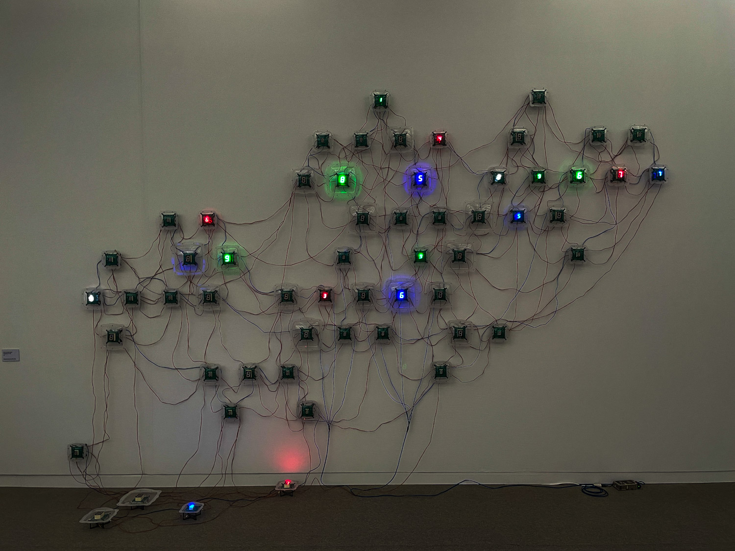 宮島達男《Life (le corps sans organes) – no.18》2013年