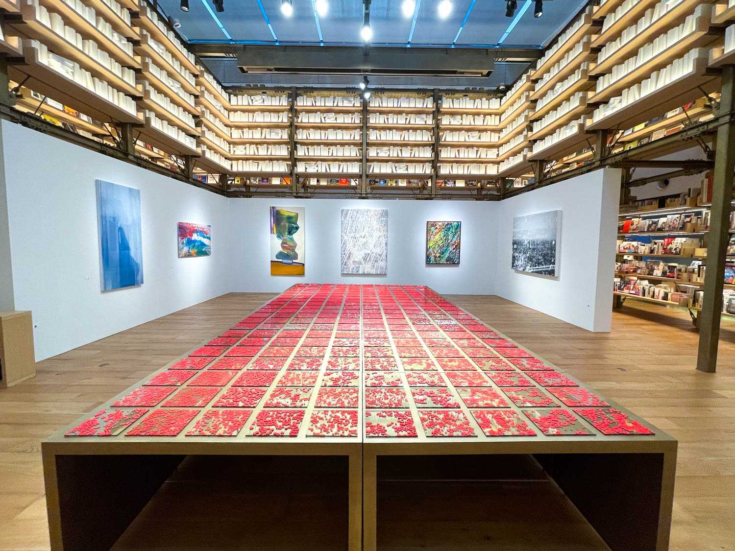 蔦屋書店GINZA ATRIUM