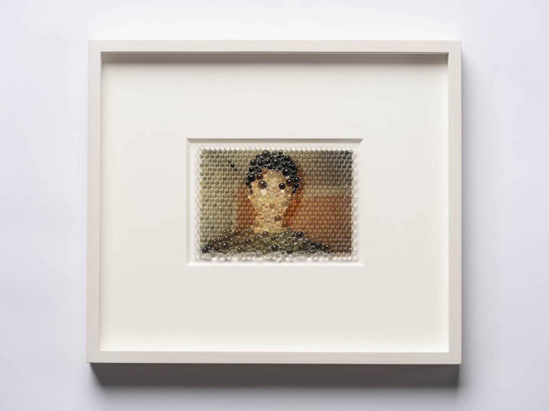 名和晃平《PixCell-Photography (portrait_london)》 2021年 ミクストメディア 26x30x2.6cm