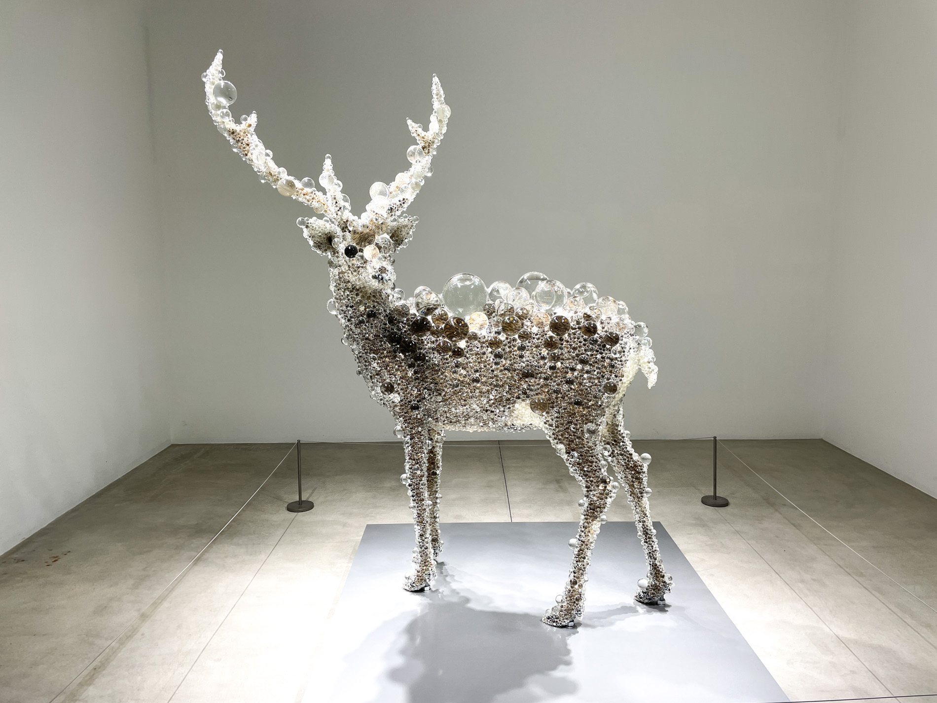名和晃平《PixCell-Deer#52》2018年 ミクストメディア