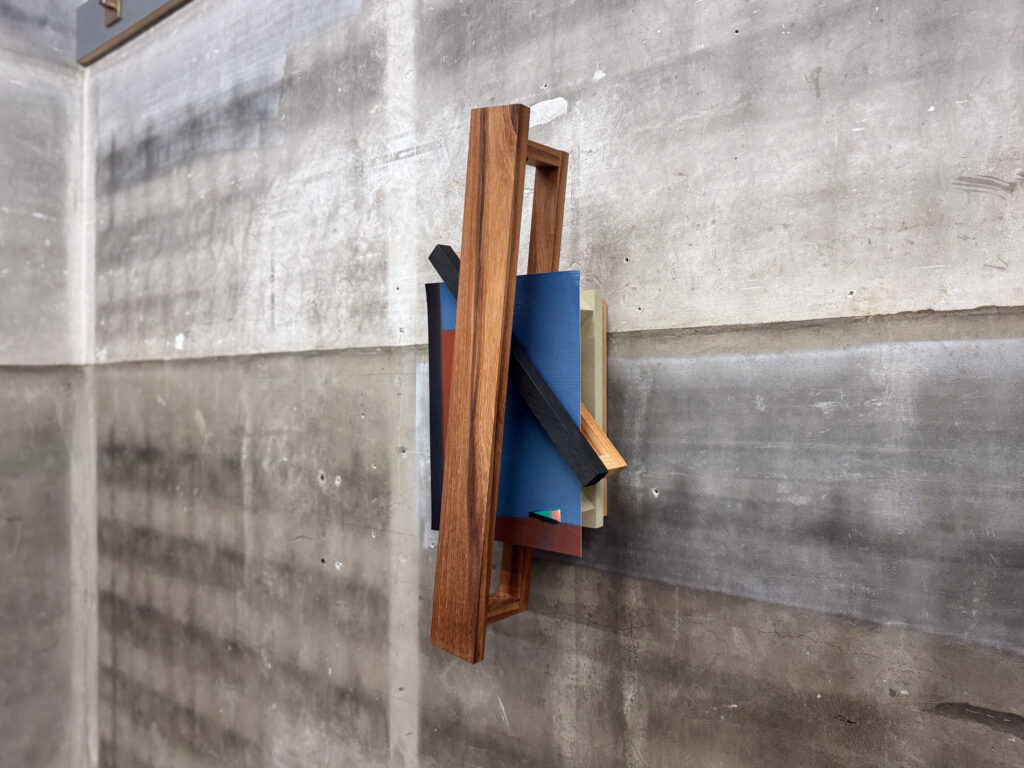 山田康平「Untitled」Oil on Paper,Wood 2025