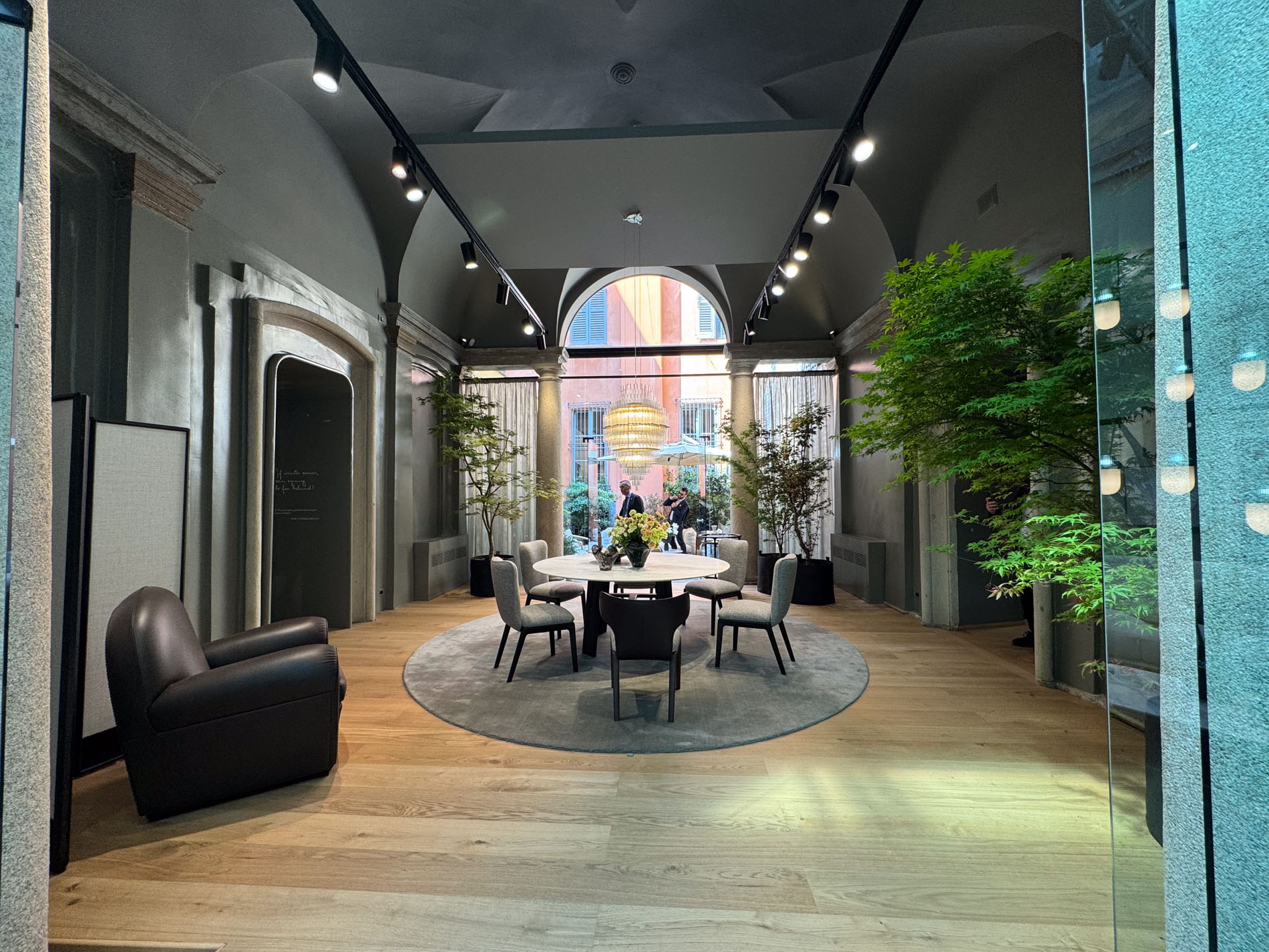 Poltrona Frau（ポルトローナ・フラウ）「The Five Seasons」｜Milano Design Week 2025