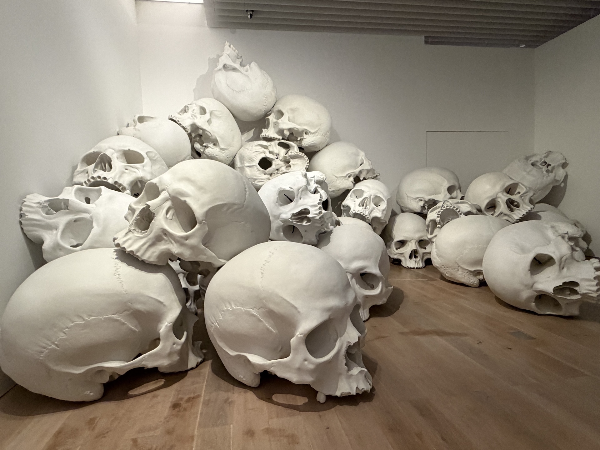 ronmueck31.jpg